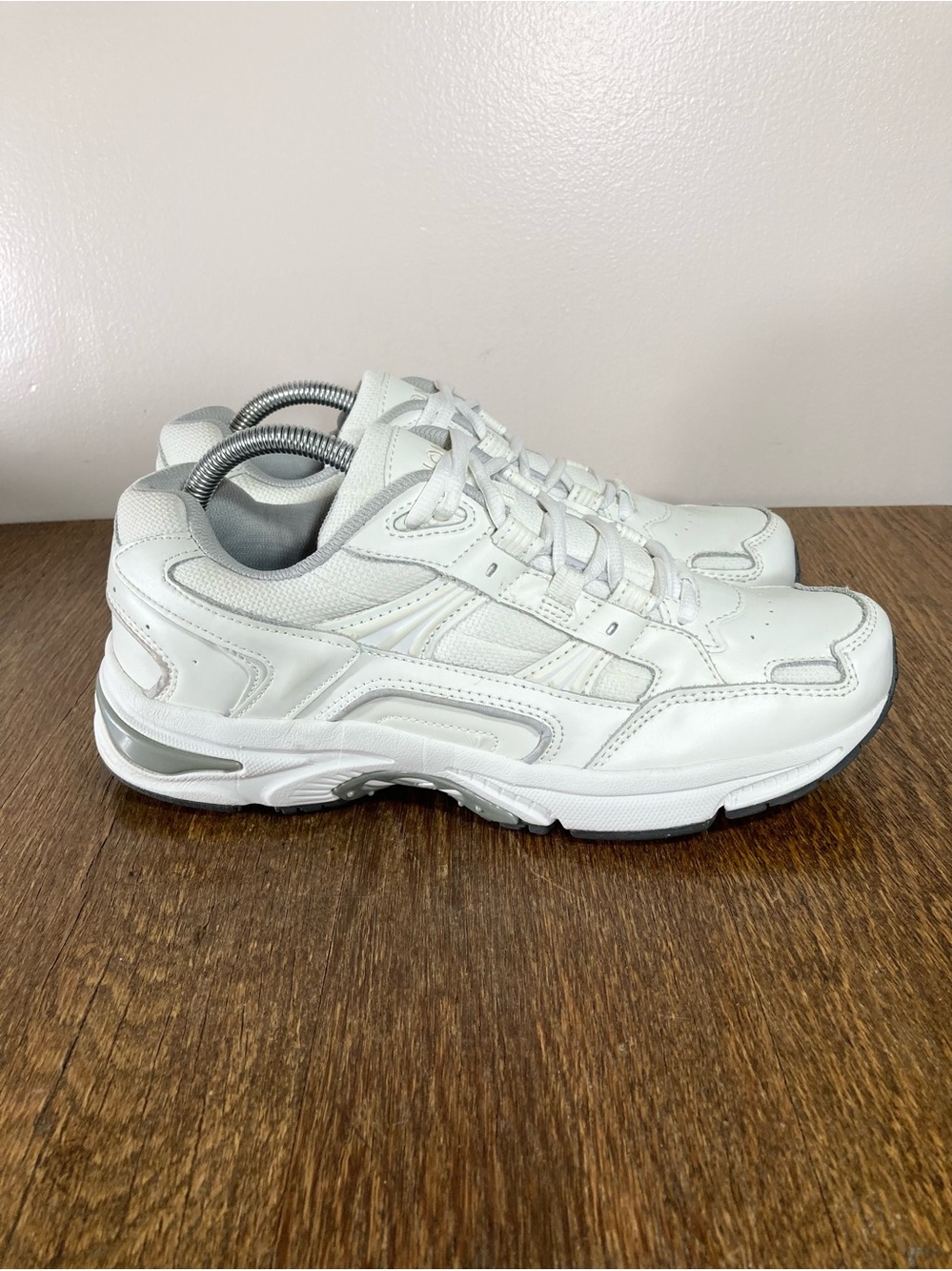 Vionic 23 Walk Leather Sneaker Women’s Size 9.5 White/Grey